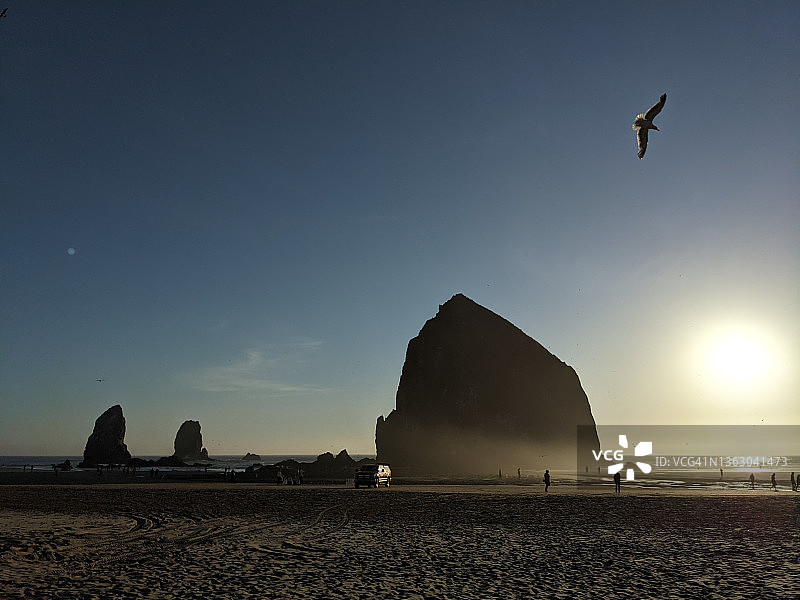 大炮海滩图片素材