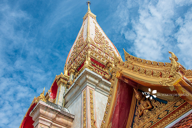 泰国普吉岛查龙寺宝塔图片素材