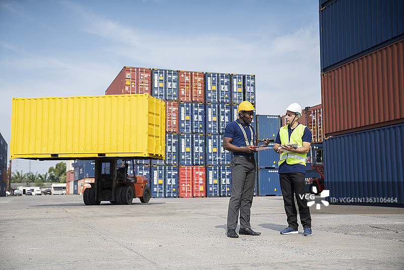 确保符合所有法律规定的海关条例图片素材