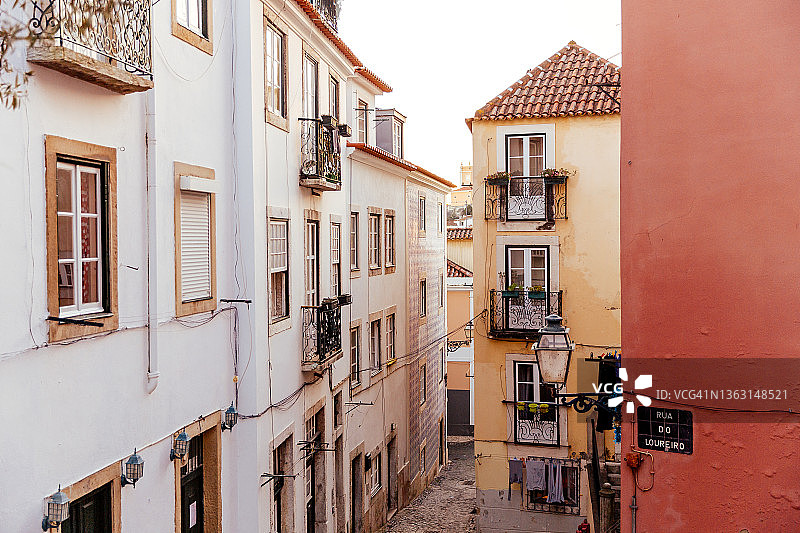 葡萄牙里斯本阿尔法玛的传统老房子图片素材