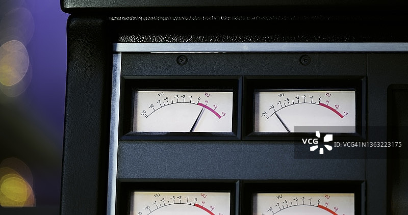 录音室中的音量单位米图片素材