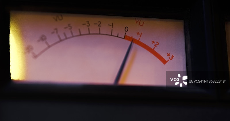 录音室中的音量单位表图片素材