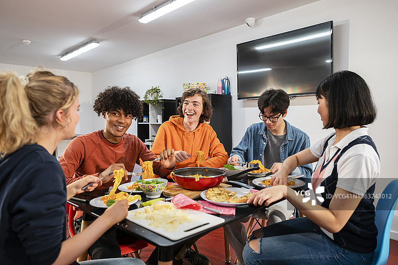 一起用餐图片素材