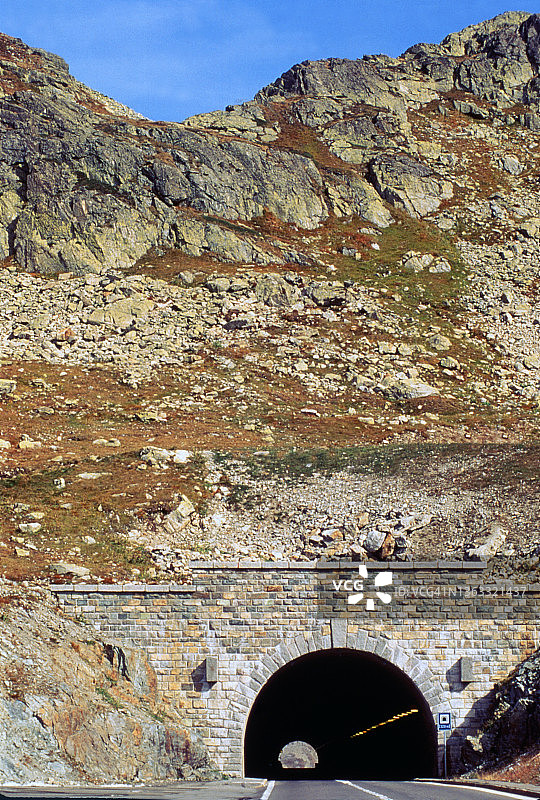 穿山隧道图片素材