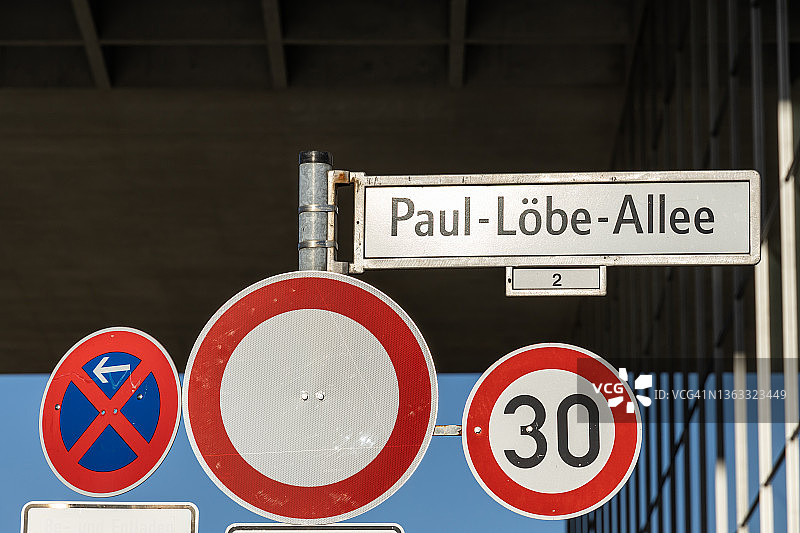 柏林政府区的街道标志图片素材