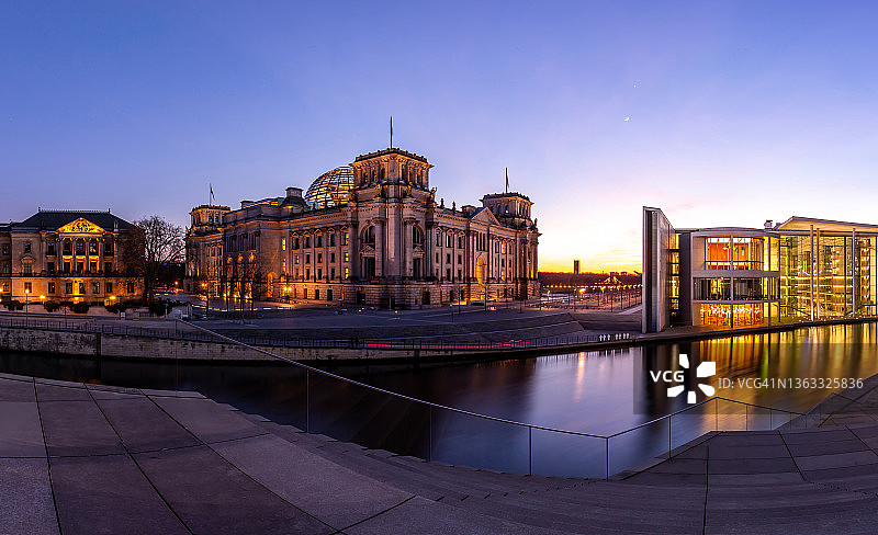 柏林政府区蓝色时刻（德国）图片素材