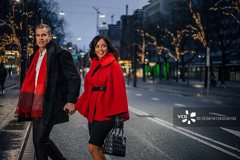 城市浪漫约会之夜图片素材