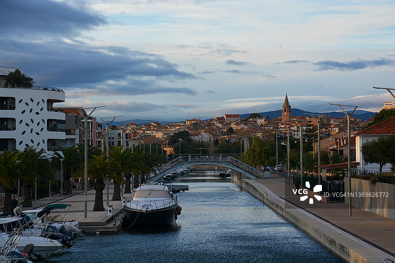 法国南部弗雷瑞斯古镇景色图片素材