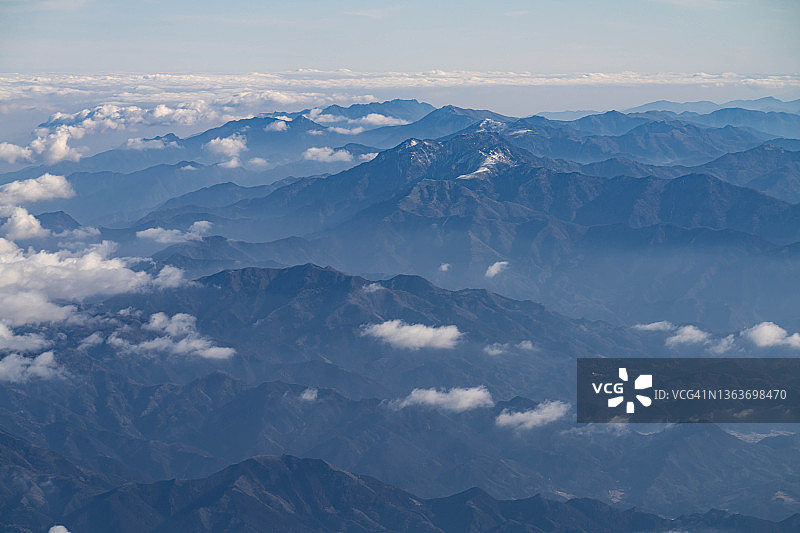 飞机航拍日本四国山脉图片素材