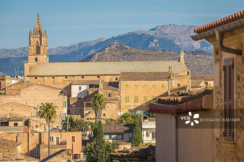 西班牙马略卡岛柳比村教堂图片素材