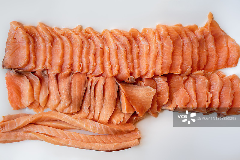 新鲜生三文鱼片图片素材