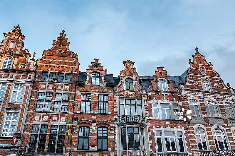 鲁汶老集市广场的老建筑图片素材