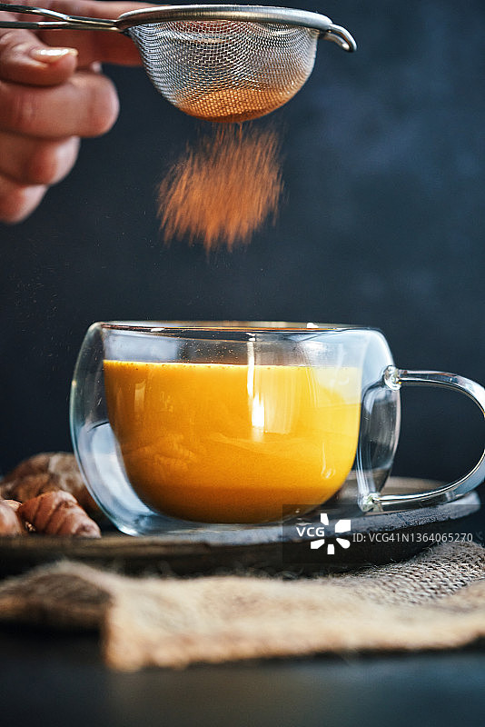 姜黄健康黄金奶图片素材