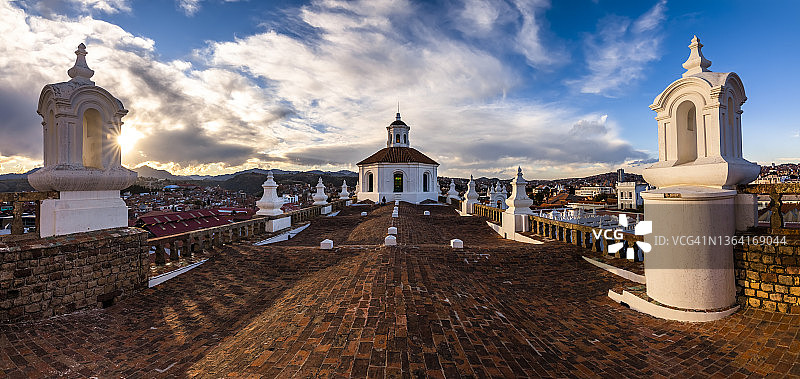 玻利维亚苏克雷的圣费利佩内里教堂风光图片素材