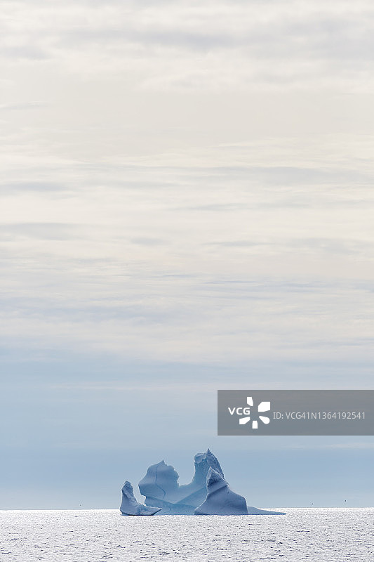 格陵兰大西洋壮丽冰山群图片素材