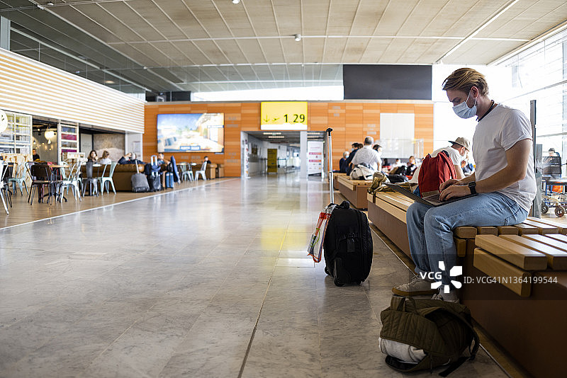 等待航班图片素材