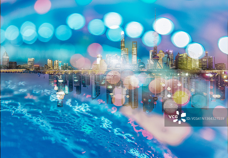 霓虹灯下的智慧城市：未来数字设计与元宇宙概念，数据网络连接技术图片素材