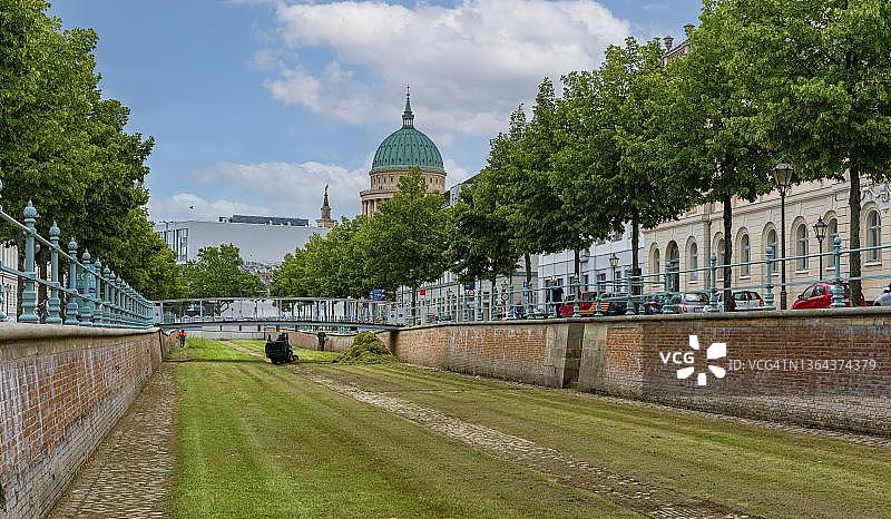 德国勃兰登堡州波茨坦市约克大街的城市频道图片素材