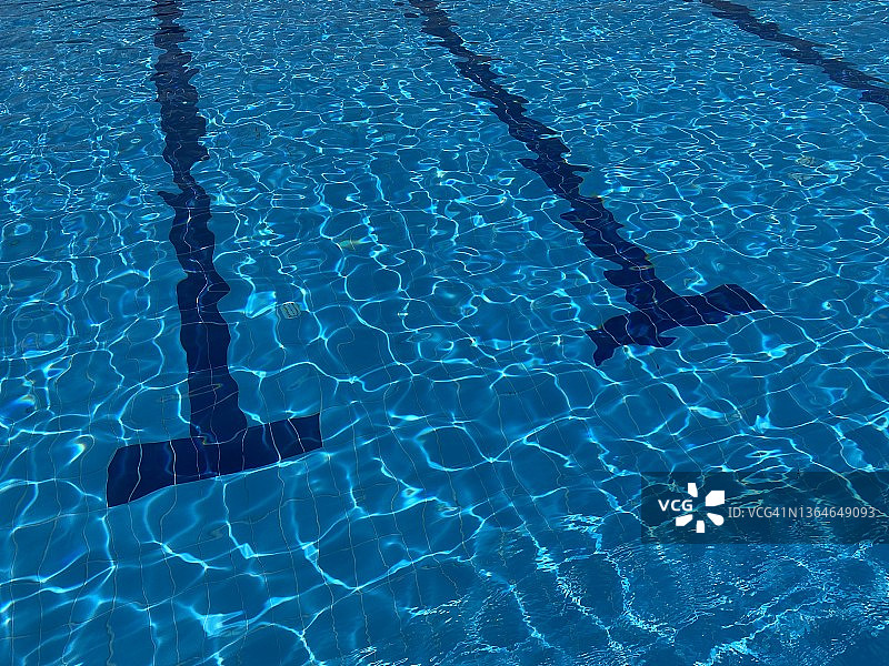 游泳池的蓝色线条图片素材