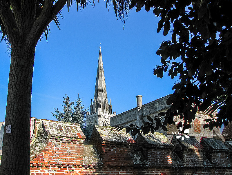 奇切斯特大教堂与尖顶图片素材