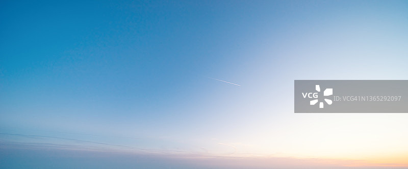 日落天空傍晚渐变蓝色背景图片图片素材