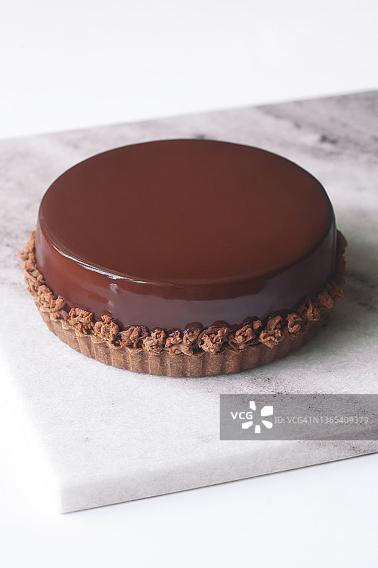巧克力果仁慕斯蛋糕图片素材