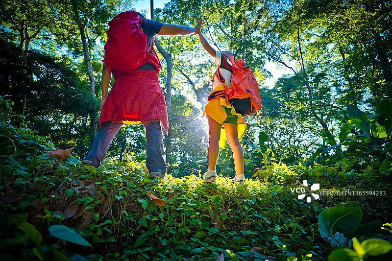 一起行动图片素材