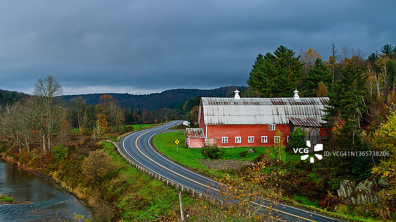 佛蒙特州乡村的谷仓 - 航拍图片素材