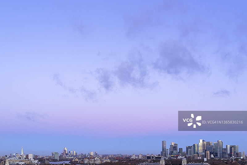 伦敦城市天际线黎明鸟瞰图片素材