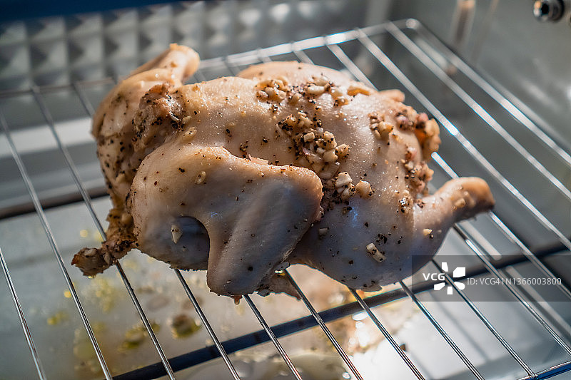 烤箱烤鸡图片素材