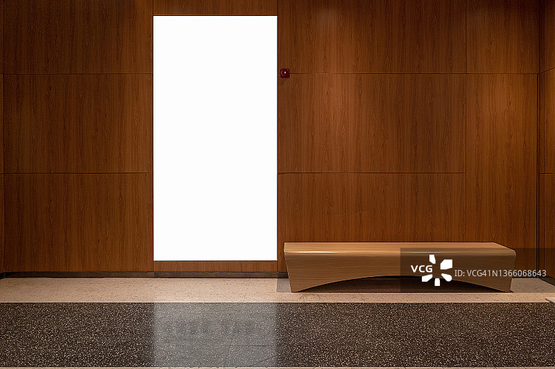 休息区墙上的LED广告屏图片素材