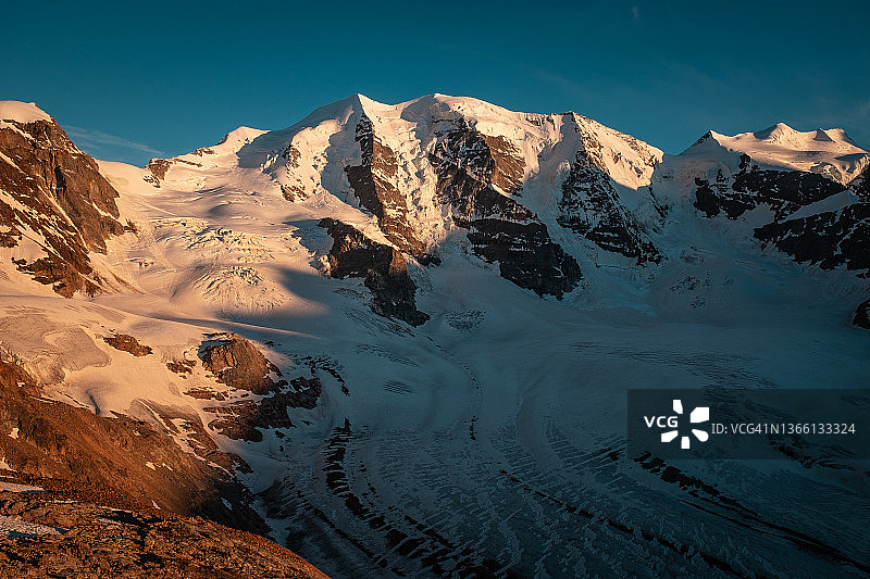 瑞士帕吕峰的日落图片素材