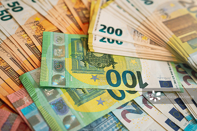 大量欧元纸币图片素材