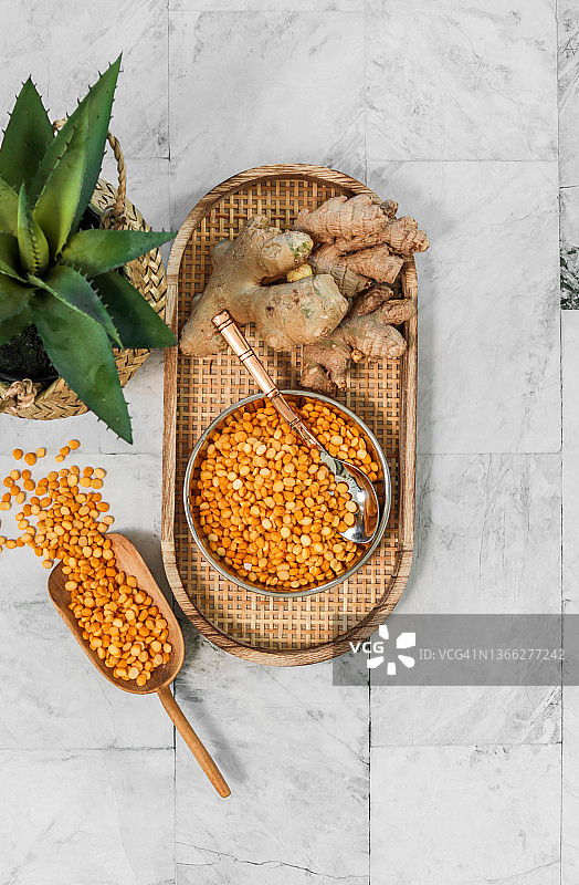 用于烹饪咖喱的印度扁豆图片素材