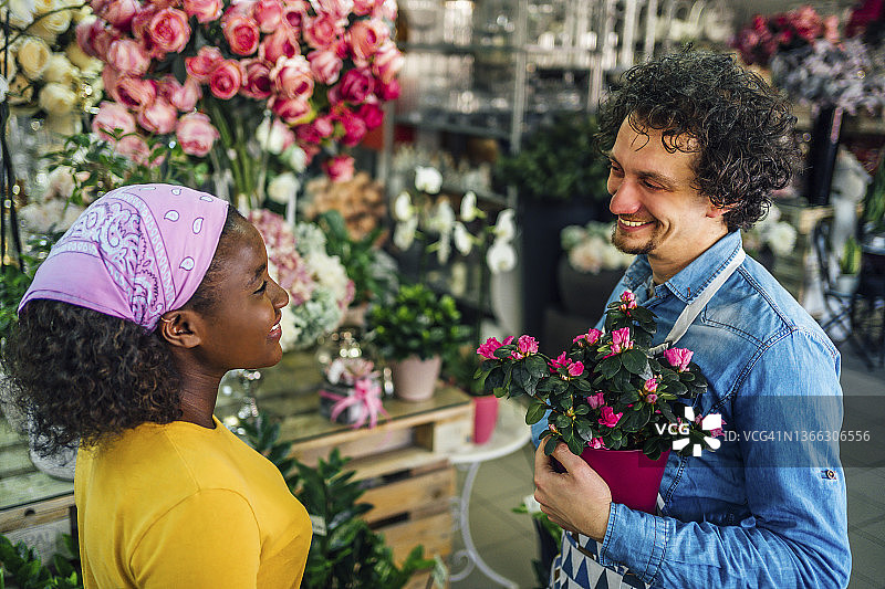 在花店卖花图片素材