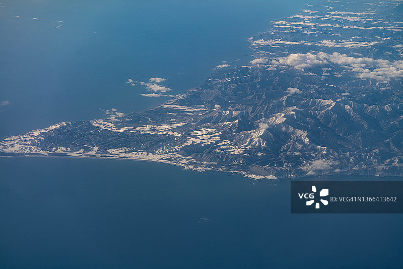 从飞机上俯瞰日本北海道襟裳岬图片素材