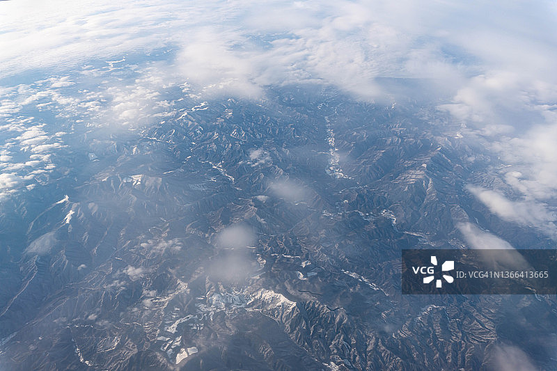 从飞机上俯瞰日本岩手县久慈市和葛卷町图片素材