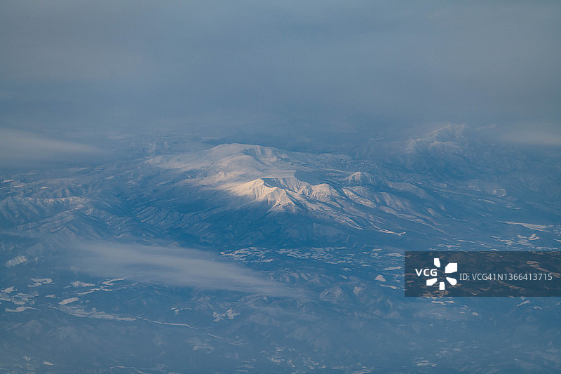 飞机航拍日本宫城县藏王山图片素材