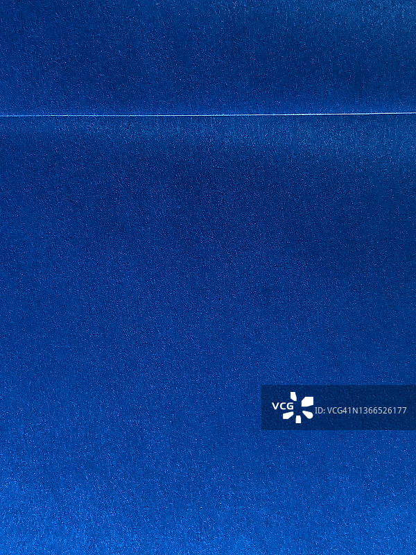 有切口的蓝色纸张图片素材