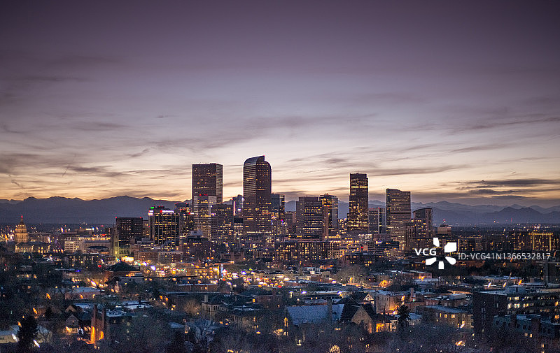 丹佛天际线和落基山脉图片素材