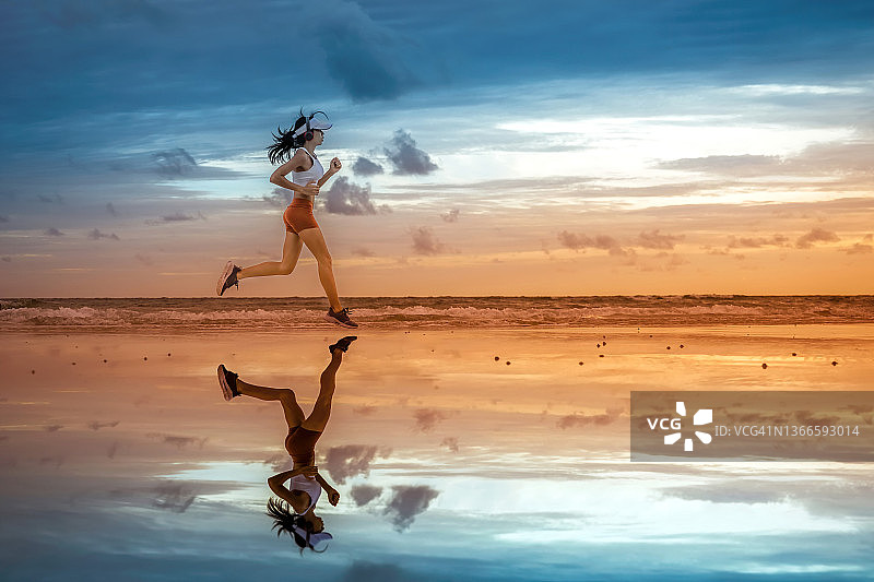 在海滩上图片素材