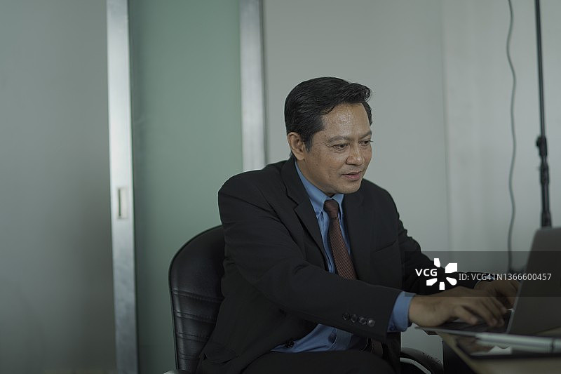 年长的商人图片素材