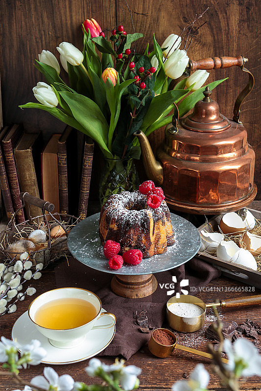 乡村厨房复活节大理石磅蛋糕图片素材