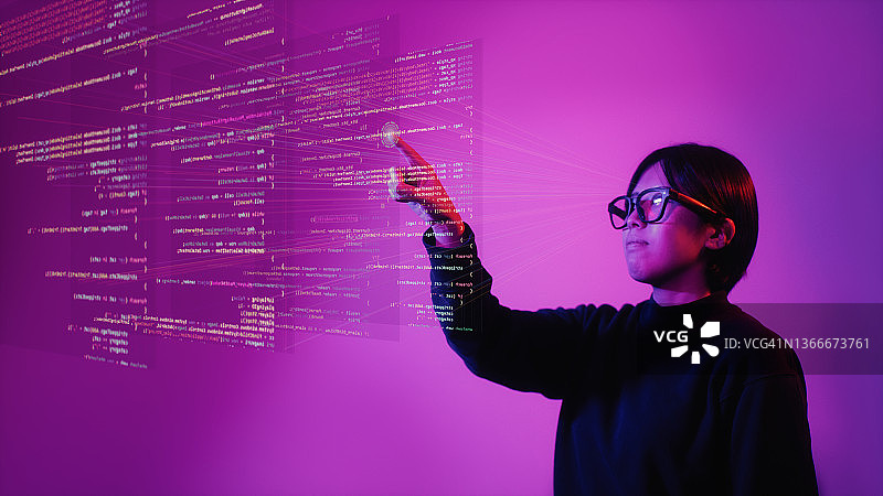 佩戴智能眼镜的年轻女人图片素材