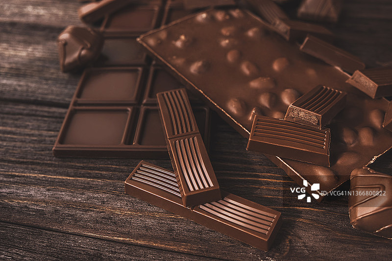 巧克力棒和糖果图片素材