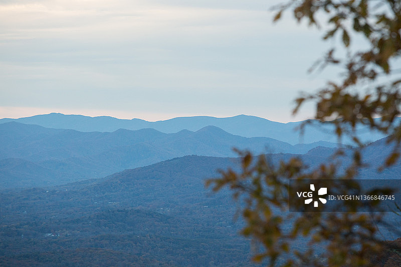 蓝岭山脉图片素材