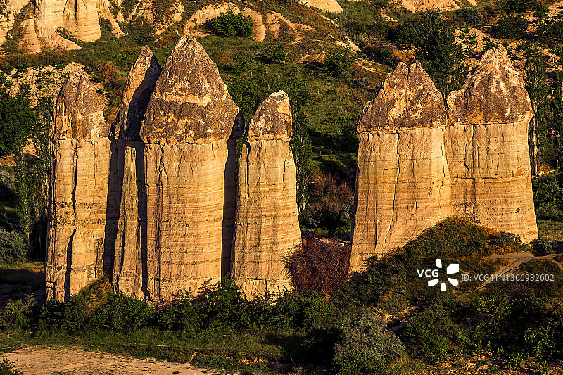 卡帕多奇亚爱谷的阴茎形状岩层（仙女烟囱）图片素材