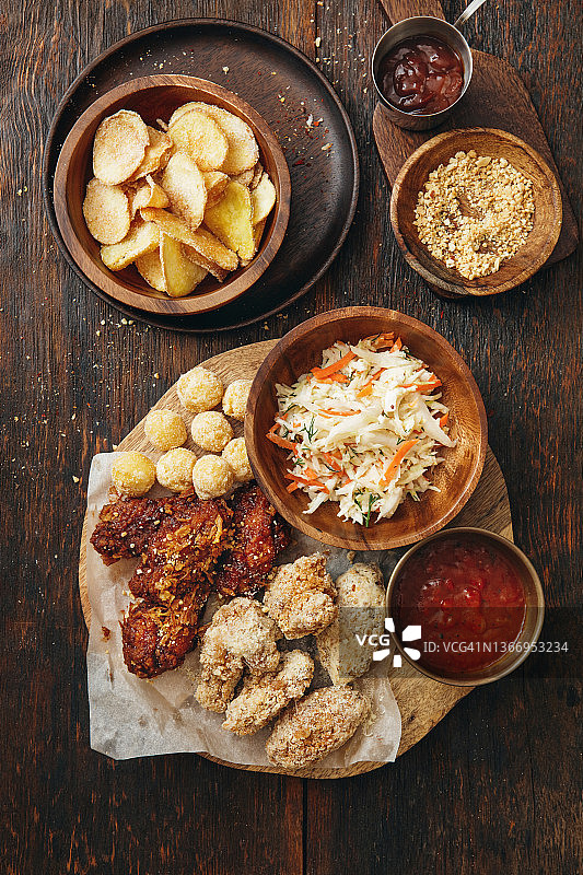 亚洲风味烤鸡腿鸡翅图片素材