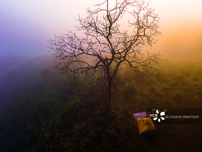 远处的露营图片素材