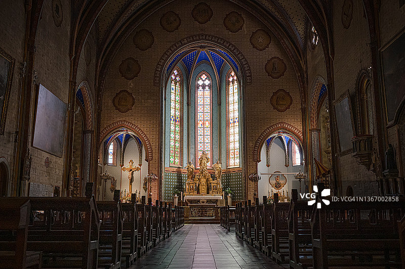 法国南部卡塔利地区利穆圣母教堂图片素材